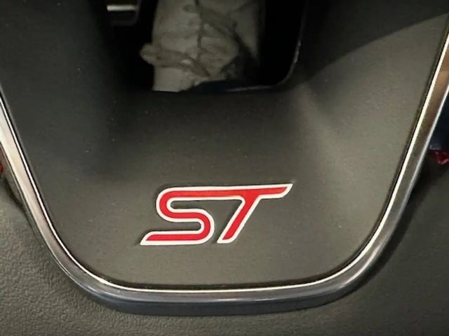Ford Focus ST Line