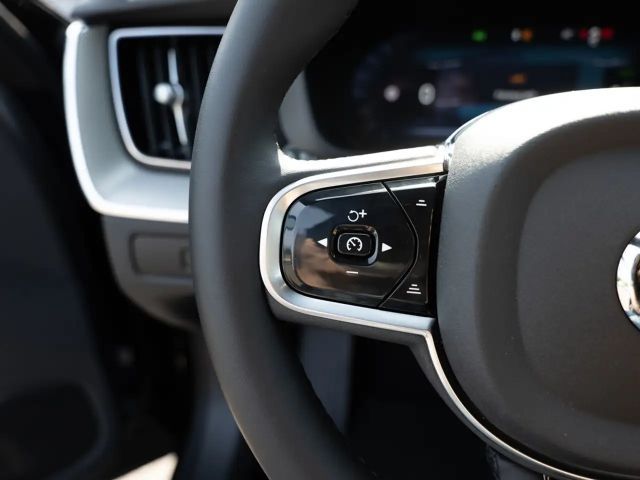 Volvo XC60 AWD Plus T8