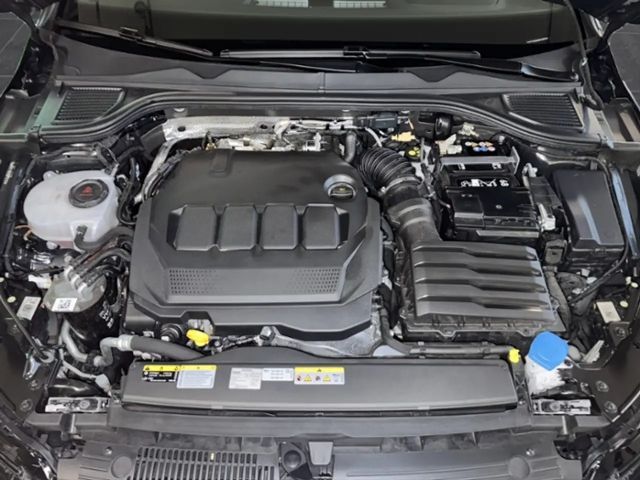 Volkswagen Golf 2.0 TDI DSG Golf VIII R-Line