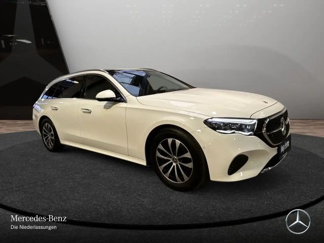 Mercedes-Benz E 200 AVANTGARDE Estate