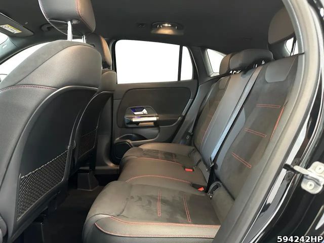 Mercedes-Benz GLA 180 AMG Line