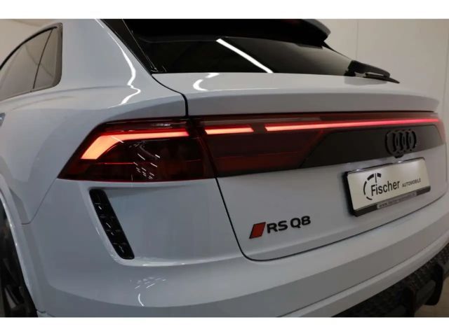 Audi RS Q8 Performance Quattro