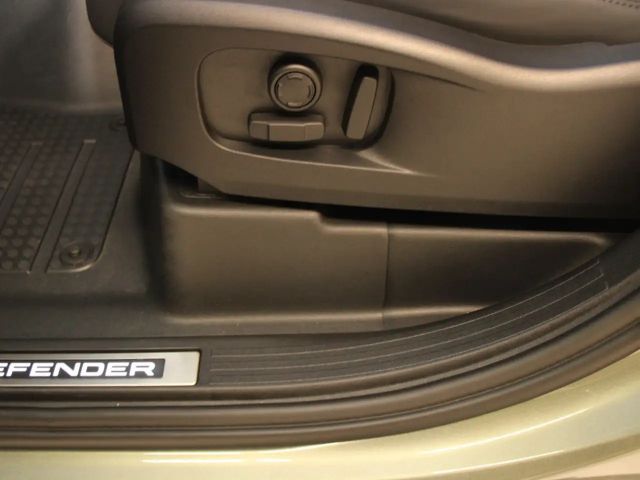 Land Rover Defender 110 D300 Dynamic SE