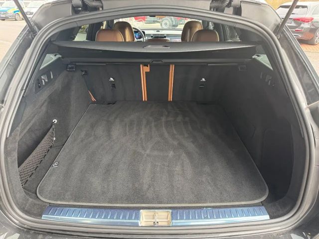 Mercedes-Benz E 220 AMG Line E 220 d Estate