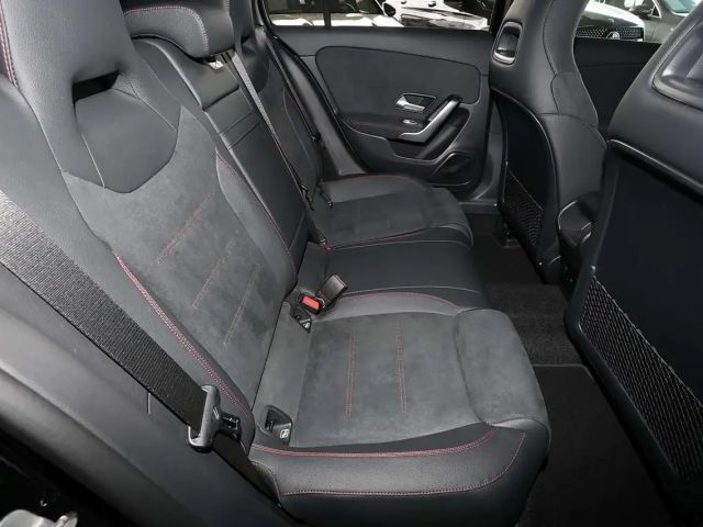 Mercedes-Benz A 200 AMG Line