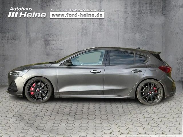 Ford Focus EcoBoost ST Line