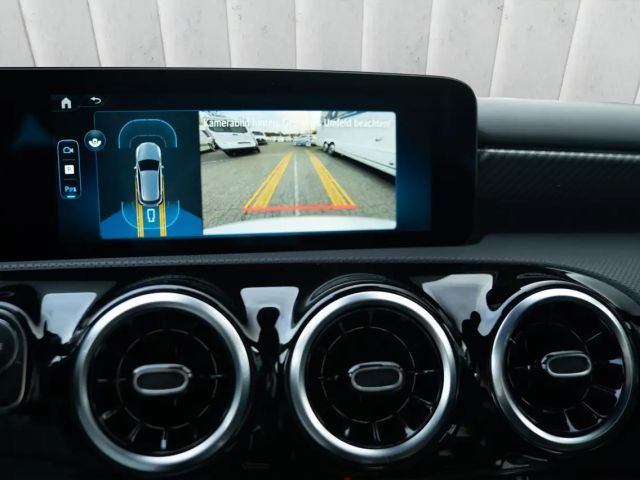 Mercedes-Benz A 180 Hatchback Progressive