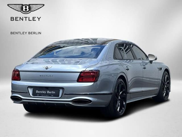 Bentley Flying Spur Hybrid V8