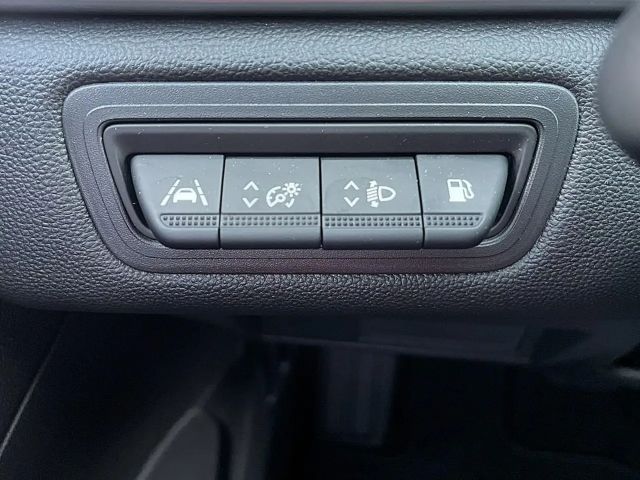 Renault Captur E-Tech EDC Intens