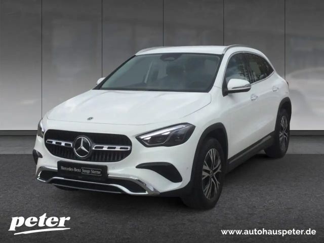 Mercedes-Benz GLA 200 Progressive