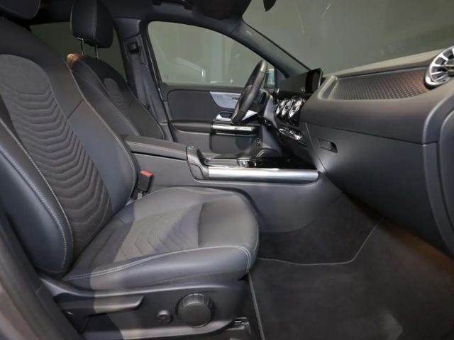 Mercedes-Benz GLA 180 Progressive