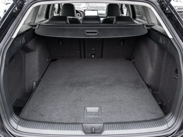 Volkswagen Golf 2.0 TDI DSG Life Variant