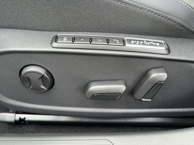 Volkswagen Golf 1.5 eTSI DSG Style Variant