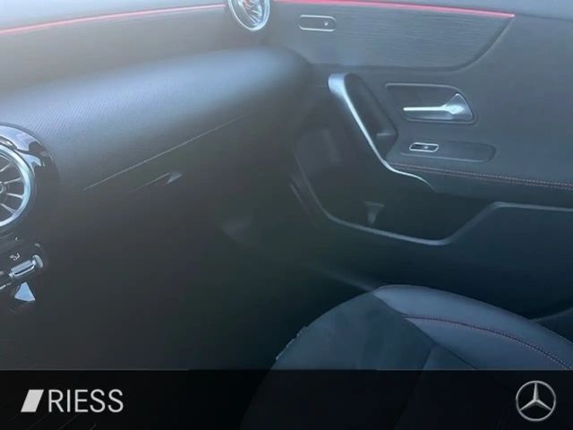 Mercedes-Benz A 220 A 220 d Hatchback