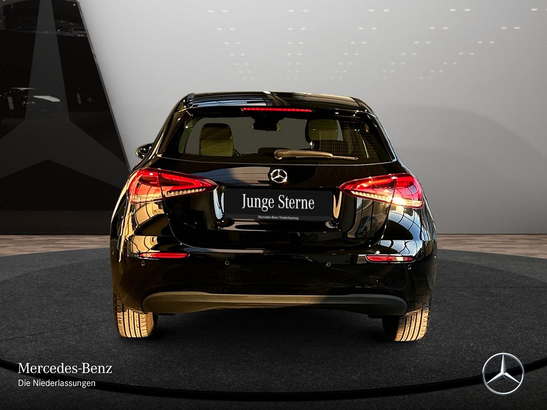 Mercedes-Benz A 180 A 180 d