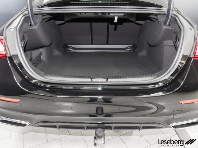 Mercedes-Benz E 220 AMG Line E 220 d Sedan