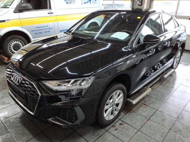 Audi A3 35 TFSI S-Line S-Tronic Sedan
