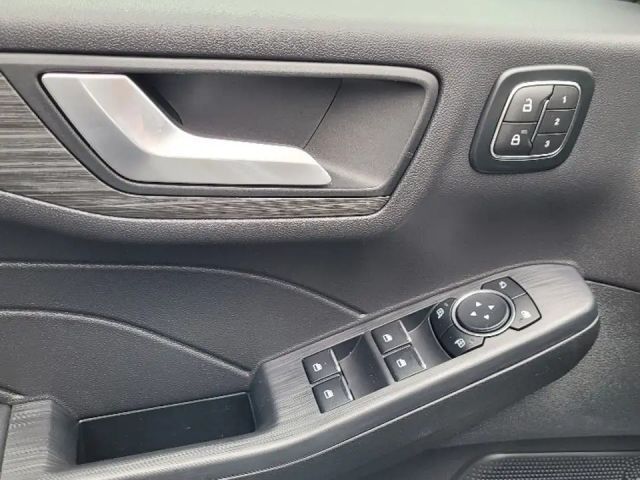 Ford Kuga AWD Active Hybrid X