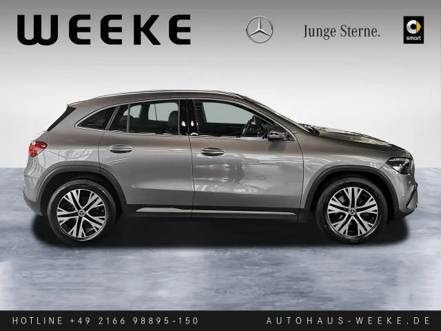 Mercedes-Benz GLA 180 Progressive