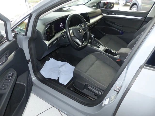 Volkswagen Golf Life Variant