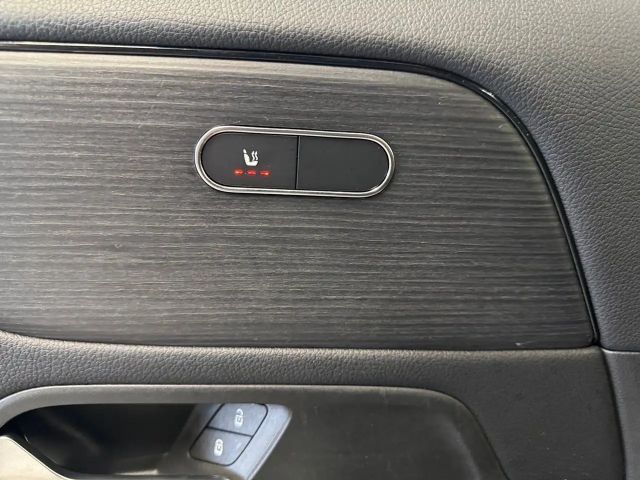 Mercedes-Benz GLA 200 Progressive