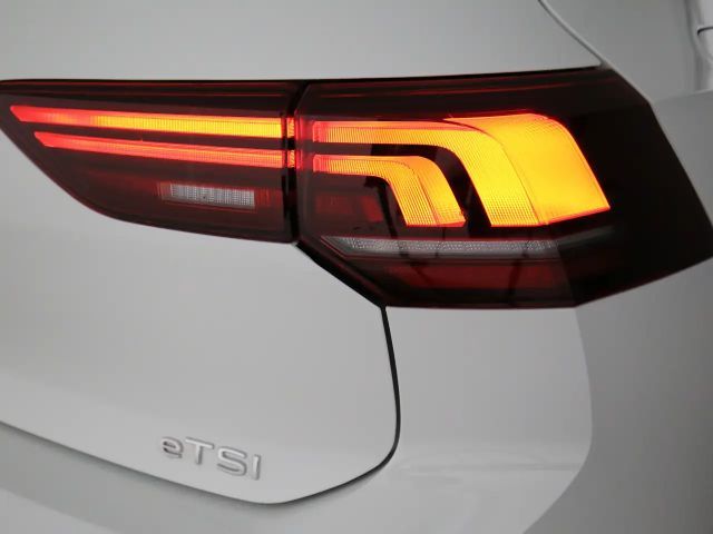 Volkswagen Golf 1.5 eTSI DSG Golf VIII R-Line