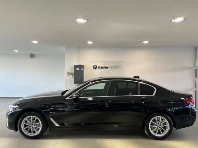 BMW 530 530e Sedan