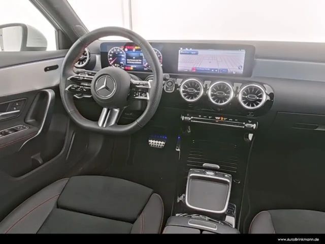 Mercedes-Benz A 180 AMG Line