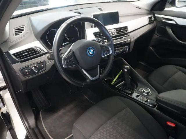 BMW X2 xDrive25e