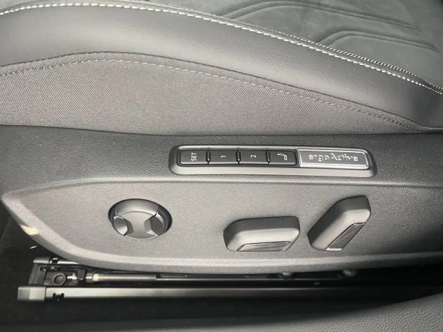 Volkswagen Golf Rabbit TSI