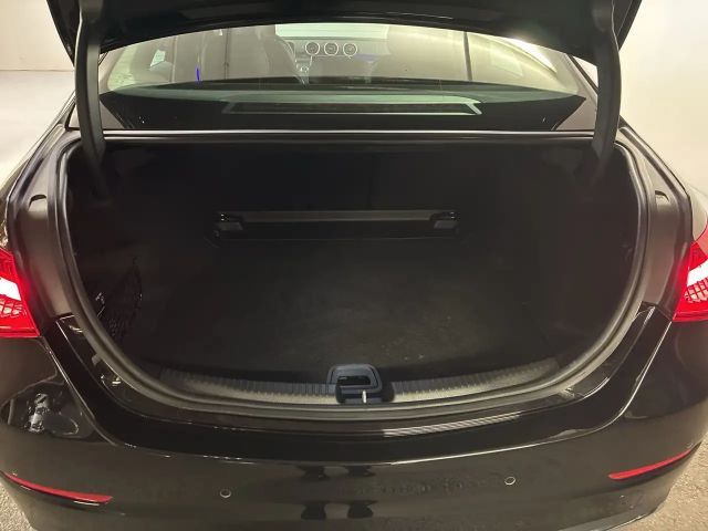 Mercedes-Benz C 220 C 220 d Sedan