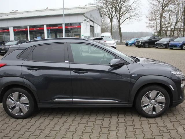 Hyundai Kona 64 kWh Electric Style
