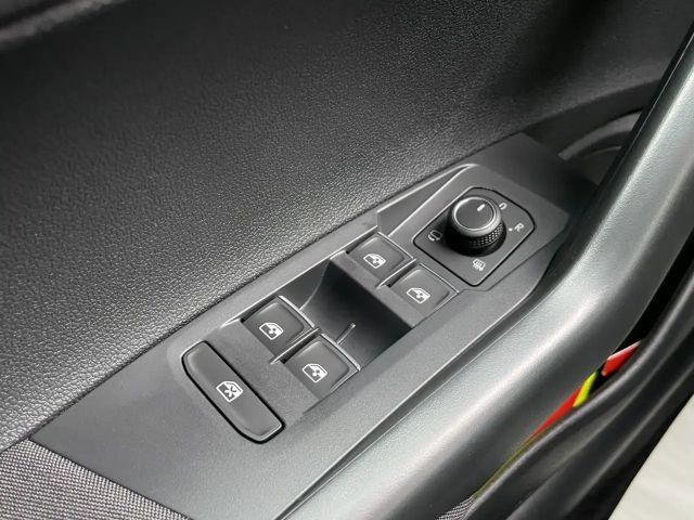 Volkswagen Taigo 1.0 TSI DSG R-Line