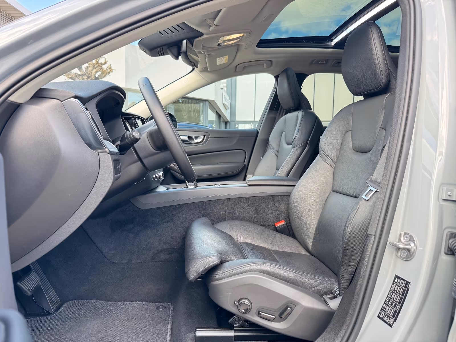 Volvo XC60 AWD Dark Plus T8