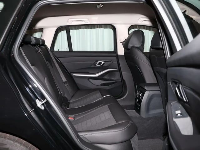 BMW 330 330e Touring xDrive