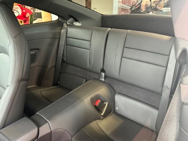 Porsche 992 4S Carrera Coupé