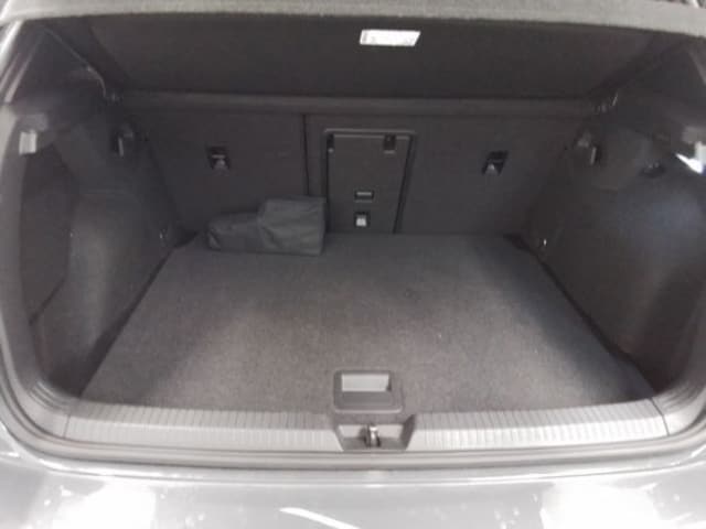 Volkswagen Golf 2.0 TSI Golf VIII