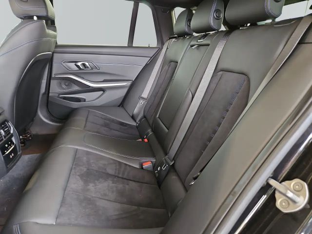 BMW 330 330d M-Sport Touring xDrive