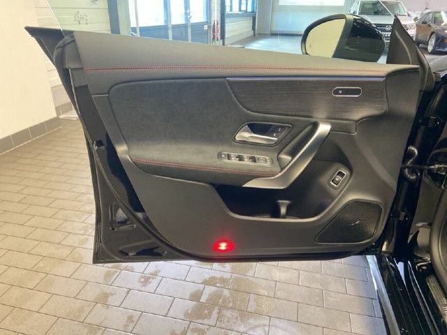 Mercedes-Benz CLA 180 Coupé