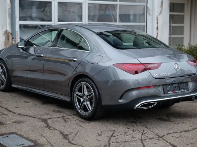 Mercedes-Benz CLA 200 AMG Line CLA 200 d Coupé