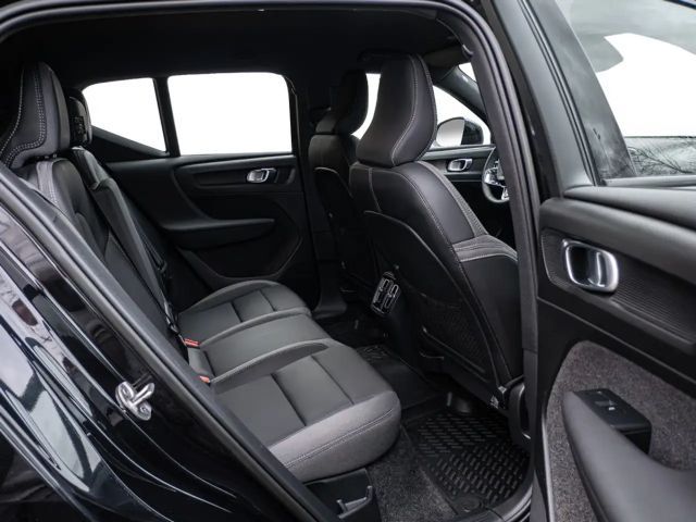 Volvo XC40 AWD Plus Recharge Twin Engine