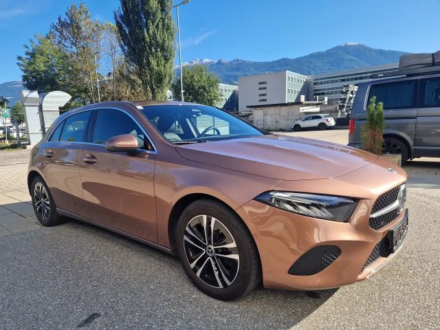 Mercedes-Benz A 180 A 180 Aut. Neuwertig-LED-NAVI-Teilleder-Rosegold!