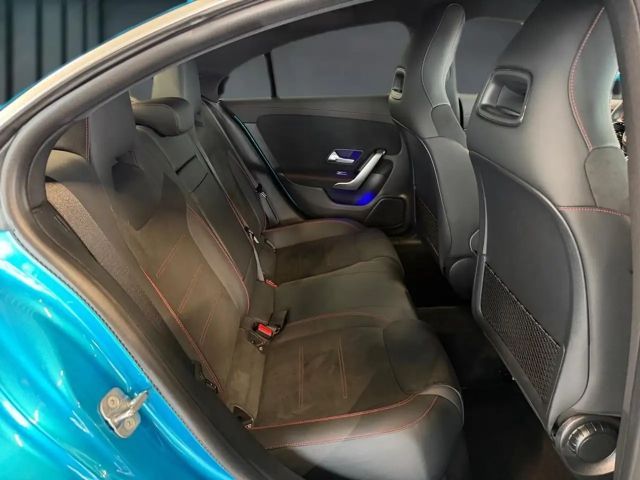 Mercedes-Benz CLA 200 AMG Line Coupé