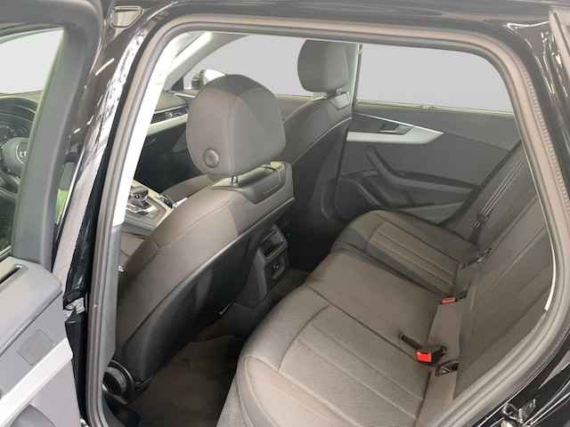 Audi A4 35 TFSI Avant S-Tronic