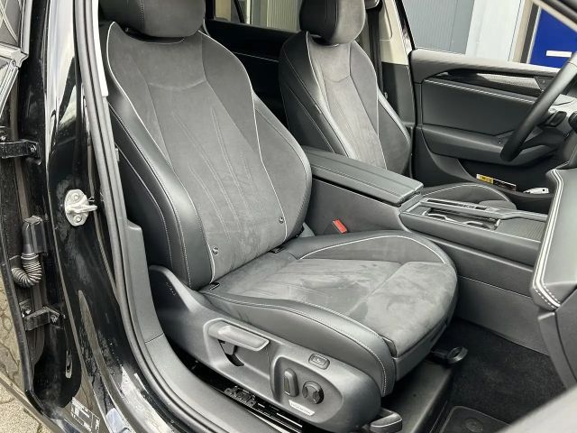 Volkswagen Passat 1.5 eTSI Business Variant