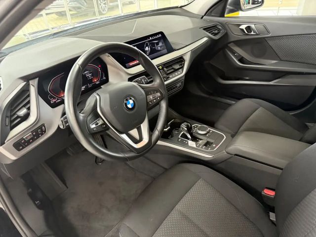 BMW 116 116d Sedan
