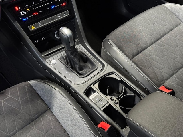 Volkswagen Touran 2.0 TDI DSG IQ.Drive