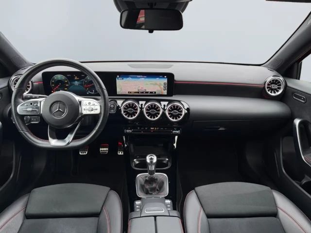 Mercedes-Benz A 200 AMG Line