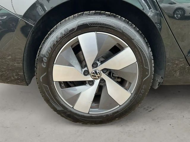 Volkswagen Passat 1.5 eTSI Business DSG