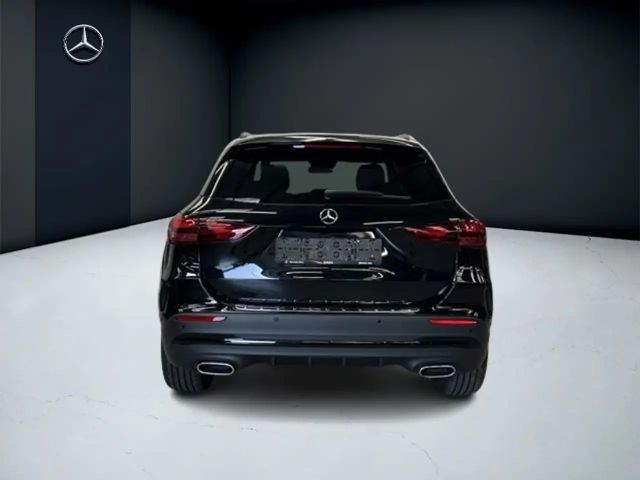 Mercedes-Benz GLA 180 AMG Line